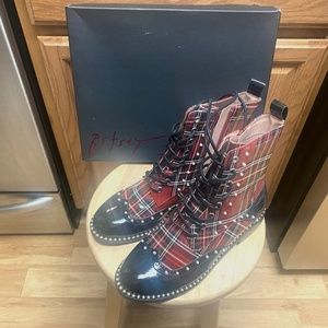 Betsy Johnson NEW  Reyna Red Paid Combat Boots Totally Retro and Alternative !